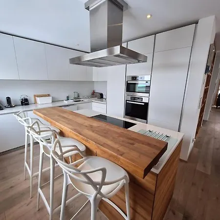 Spacious Family Close To Cauma Апартаменты *